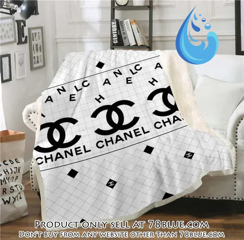 Chanel white fashion luxury brand fleece blanket comfortable blanket 78b5642030